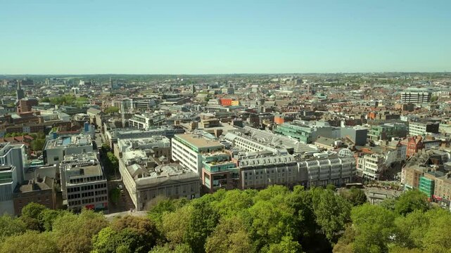 Advancing aerial of Dublin City Centre and St Stephen's Green in Dublin, County Leinster, Ireland. Filmed in 4K, 60FPS and with Rec709 color.