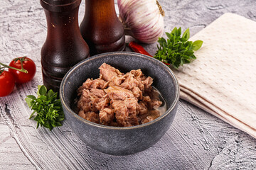 Canned tuna preserve for salad