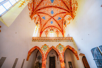 Medieval monastery Cerveny Klastor near Peak Tri Koruny or Trzy Korony in Pieniny National park in Slovakia and Poland. © Zedspider