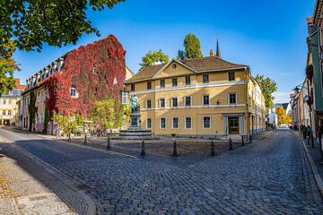 Donndorfbrunnen in der historischen Altstadt von Weimar