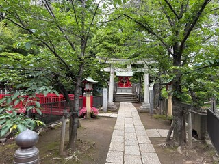 七渡神社の境内