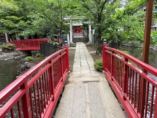 七渡神社の境内