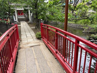 七渡神社の境内
