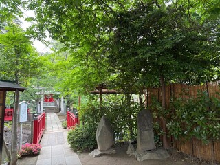 七渡神社の境内