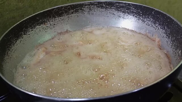 Frying tofu or tahu