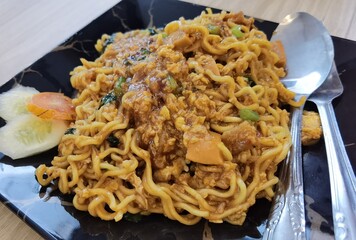pasta with chicken and vegetables