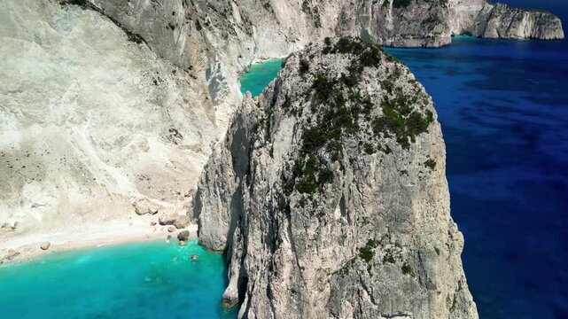 Mizithres - Zakynthos - Grecja - piękna plaża nagrana dronem