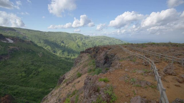 蔵王連峰 駒草平 Zao mountain range Komakusa-daira