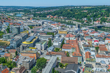 Das Stadtzentrum der Dreiflüssestadt Passau im Luftbild