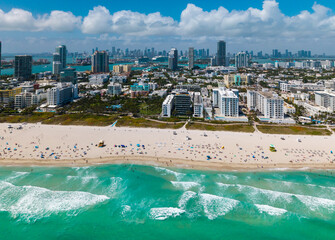 Naklejka premium Miami Beach aerial view with skyline. Miami from above. Miamis famous landmarks. Miami city panorama.