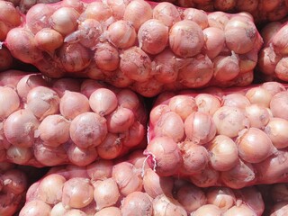 bunch of red grapes