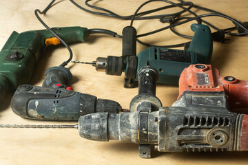 Used power tool for drilling holes in various materials. Drill, screwdriver, punch.