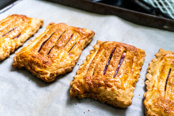 Puff pastry with raspberry jam and cream cheese