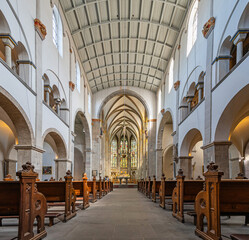 Innenansicht der römisch-katholischen Kirche St. Ursula in Köln, Nordrhein-Westfalen, Deutschland