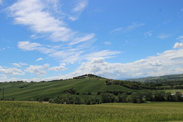 Paesaggio con nuvole