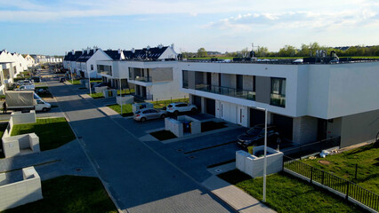 Fototapeta premium Modern area houses streets townhouse nature city