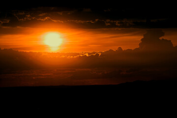 Puesta de sol,  en el parque natural de Cazorla, Segura y Las Villas.