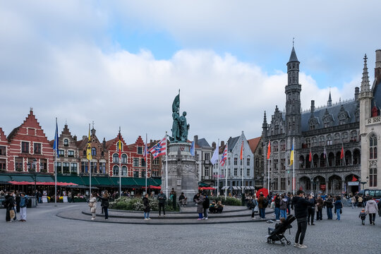 Statue of Jan Breydel and Pieter de Coninck in the Markt square, Bruges, Belgium