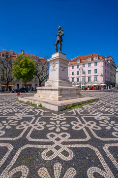 View of Duke of Terceira statue in PC Duque da Terceira on a sunny day, Lisbon, Portugal, Europe