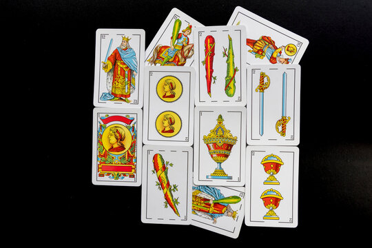 Classic Spanish Playing Cards: Traditional Game Cards
