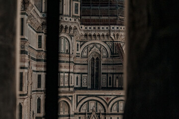 cathedral of santa maria del fiore side view - florence