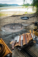 焚き火台 ナイフ 包丁 鉄フライパン ソロキャンプ 無骨キャンプ キャンプ道具