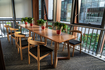 Inviting Modern Dining Space Perfect for Cozy Gatherings and Meetings