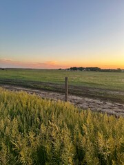 Obraz premium Fence line in Western Kansas