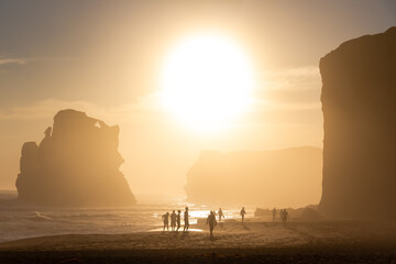 Fototapeta premium Stunning wonderful sunset at the beach on the Great Ocean Road