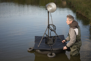 Testing of floating light stand system for on water photography