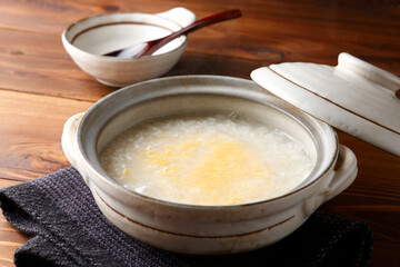 土鍋で作ったたまご粥