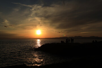 江ノ島からみる太陽が沈む風景　夕景