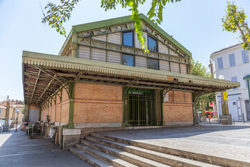 Halle de La Ciotat, ancienne halle du marché couvert, témoin du patrimoine industriel de La Ciotat, dans les Bouches-du-Rhône, France
