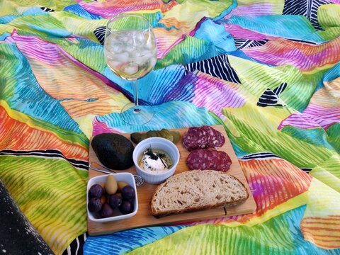 Boozy brunch platter for a picnic