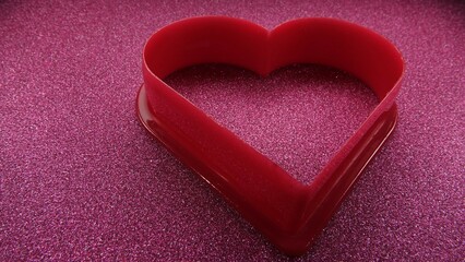 Biało czerwone kształty serca - symbole miłości © tomo81