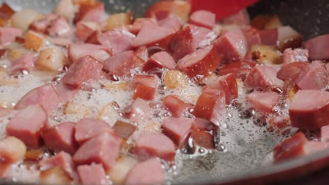 Comida brasileira, preparo feij&atilde;o tropeiro