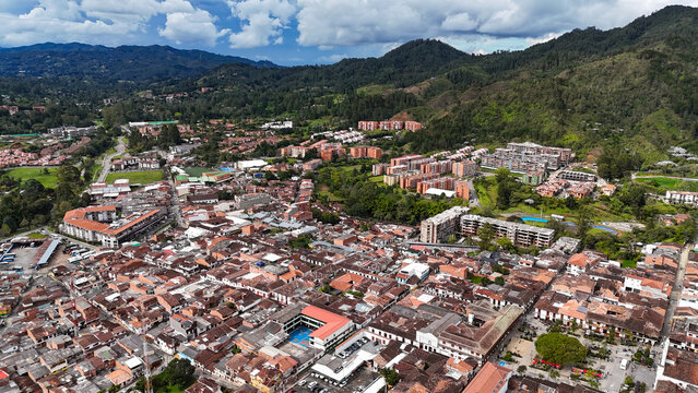 Foto a&eacute;rea tomada  sobre el municipio de El Retiro, en Antioquia, Colombia