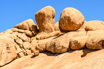 Namibia, Spitzkoppe, rocce e arco di pietra