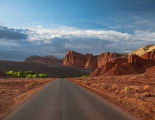 canyon roads in capitol reef national park