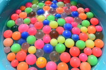 カラフルなスーパーボール