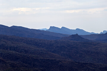 Fototapeta premium Reeds Lookout in the Grampians, overlooking Victoria Valley, rugged sandstone cliffs and vast forested valleys in western Victoria, Australia