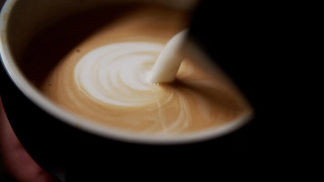 カフェラテとラテアート