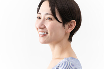 私服姿の女性　ライフスタイルイメージ