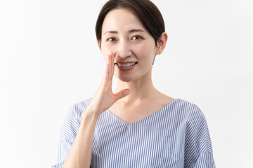 私服姿の女性　ライフスタイルイメージ