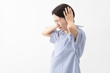 私服姿の女性　ライフスタイルイメージ