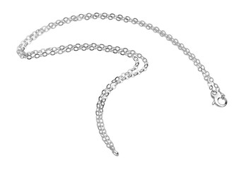 Cadena plateada ondulada aislada. Lista para usarse en joyeria. Eslabones de plata para una joya.