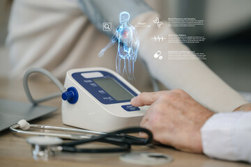 Blood Pressure Monitoring with Holographic Heart Data