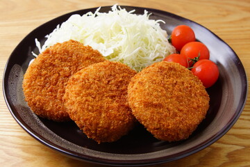 揚げたてコロッケ