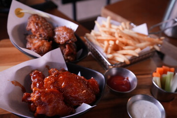 Sweet and Spicy Korean Fried Chicken, Yangnyeom Chicken - 韓国料理 鶏のから揚げ ヤンニョムチキン	
