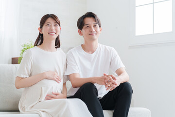 妊婦の妻と夫